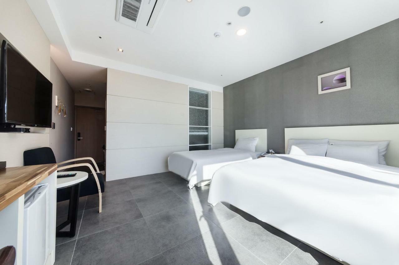 Incheon Blue Marine Hotel מראה חיצוני תמונה