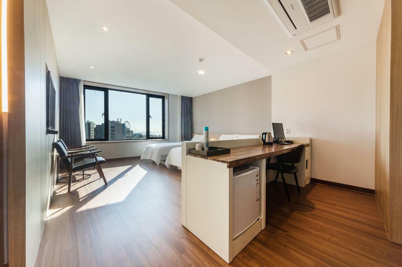 Incheon Blue Marine Hotel מראה חיצוני תמונה