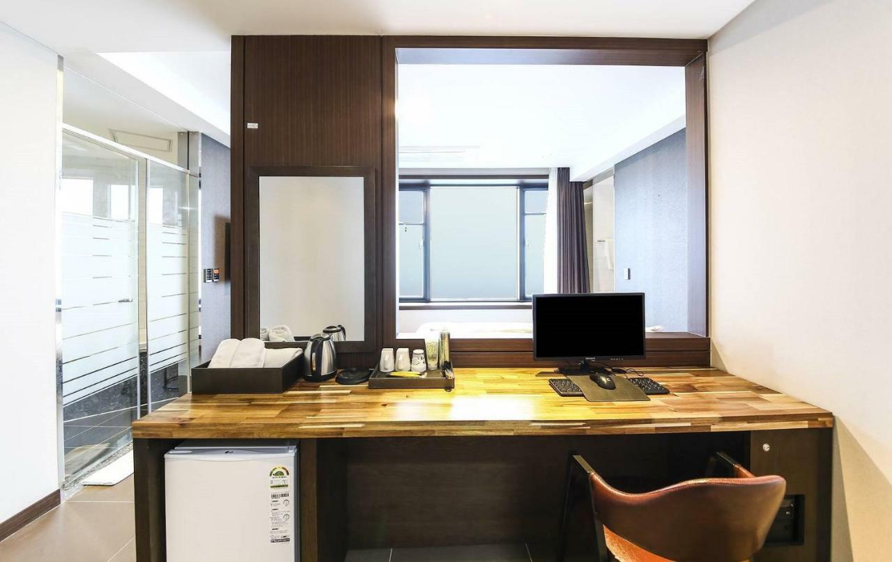 Incheon Blue Marine Hotel מראה חיצוני תמונה