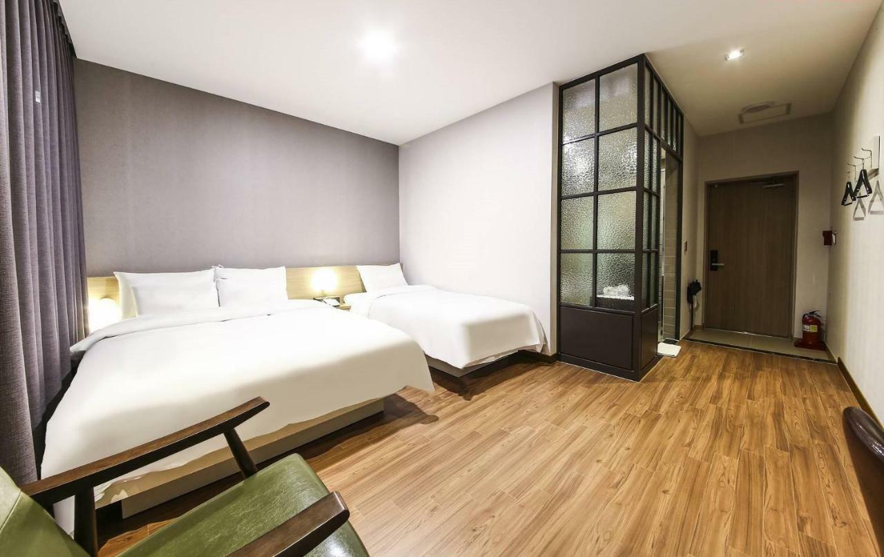 Incheon Blue Marine Hotel מראה חיצוני תמונה